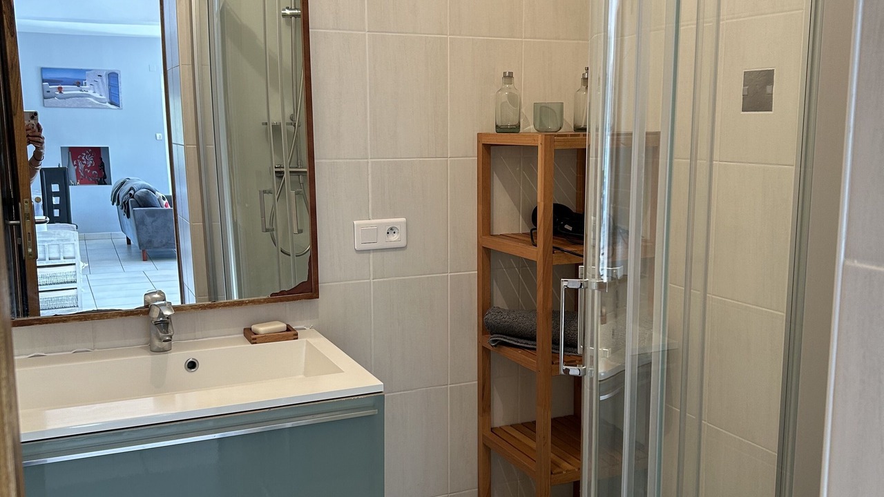 Photo of Bathroom in Saint-Pantaleon-de-Larche