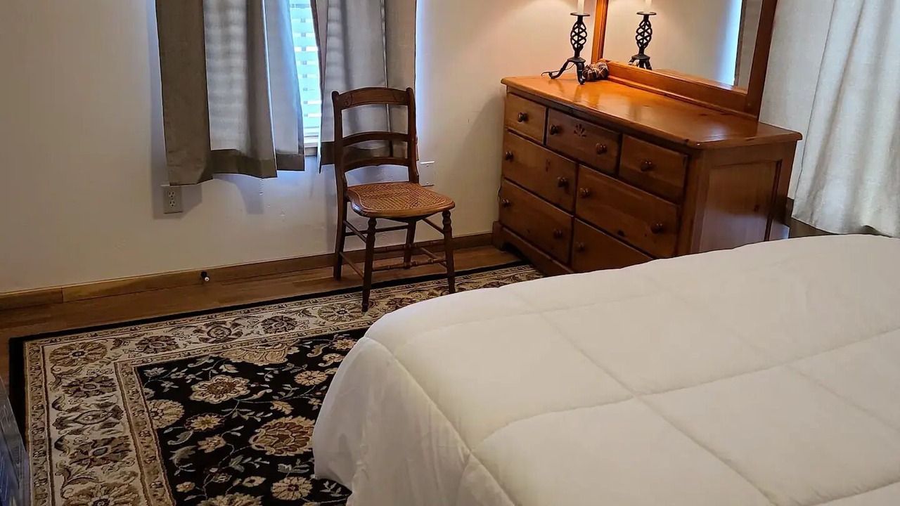 Photo of Bedroom in Irwin