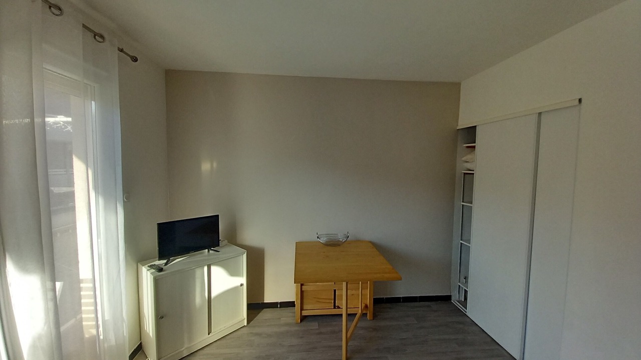 Photo of Others in La Jetee