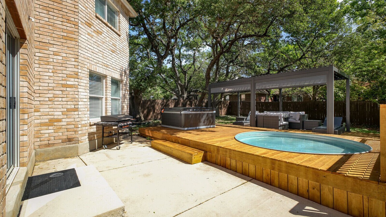 Photo of Patio Balcony in Stone Oak
