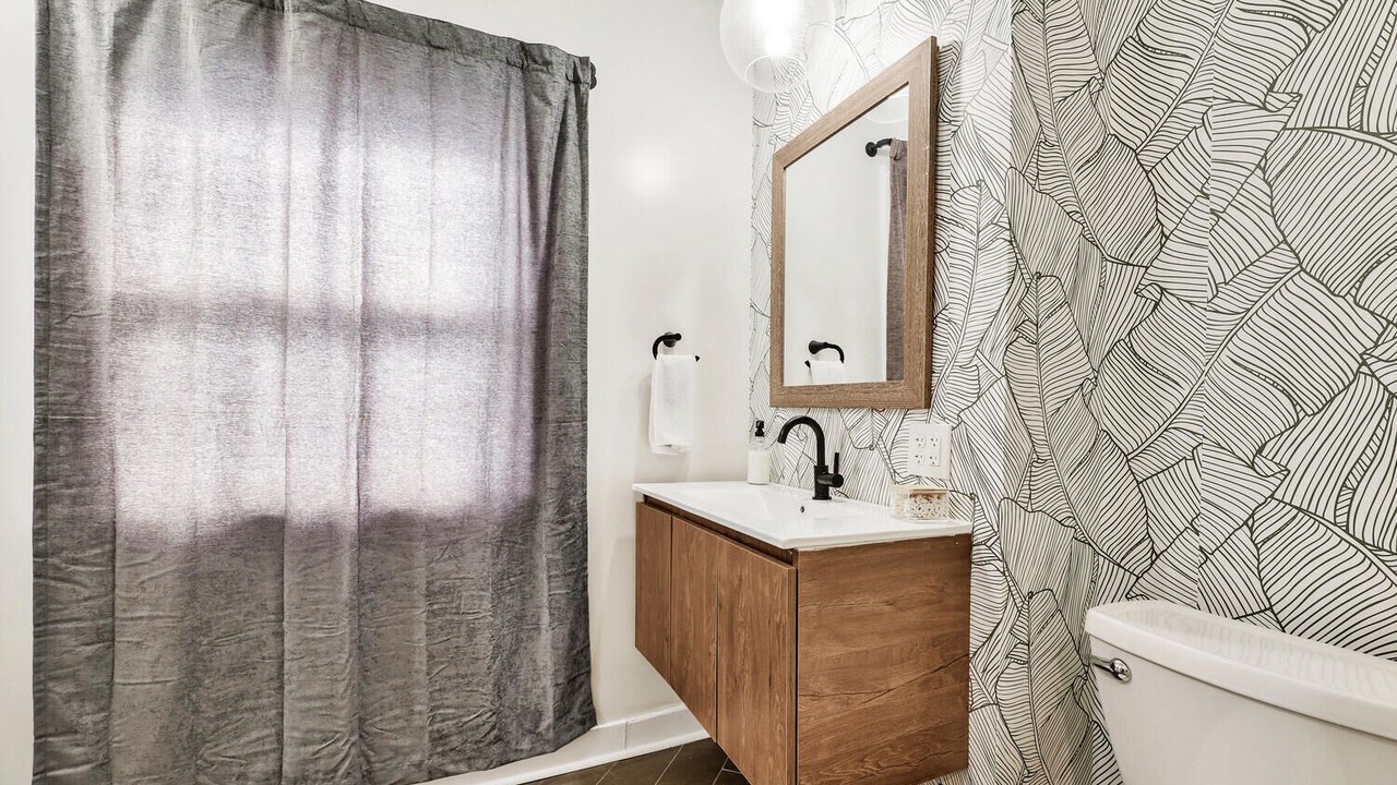 Photo of Bathroom in College Hill