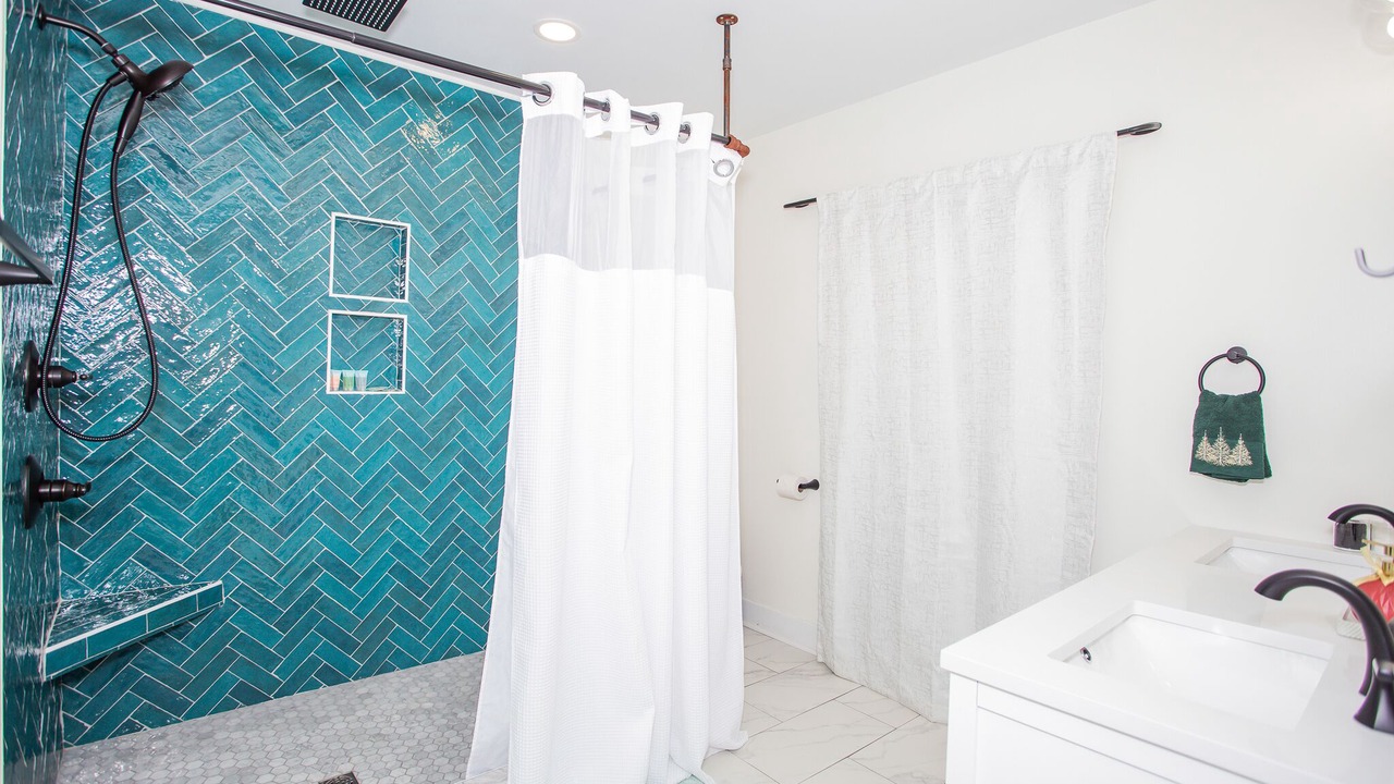 Photo of Bathroom in College Hill