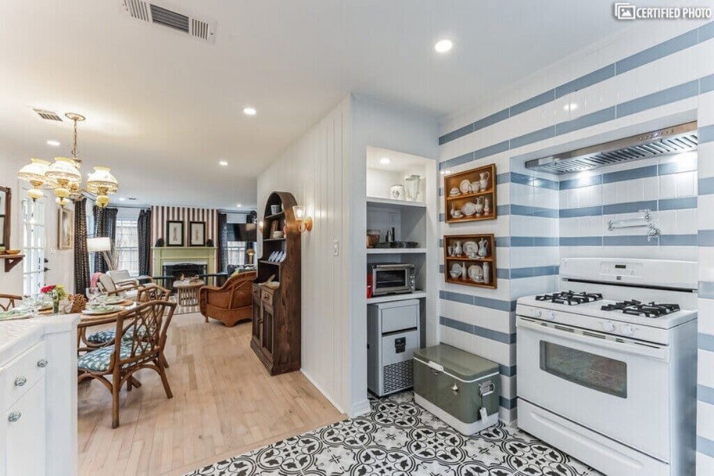 Photo of Kitchen in Little Forest Hills
