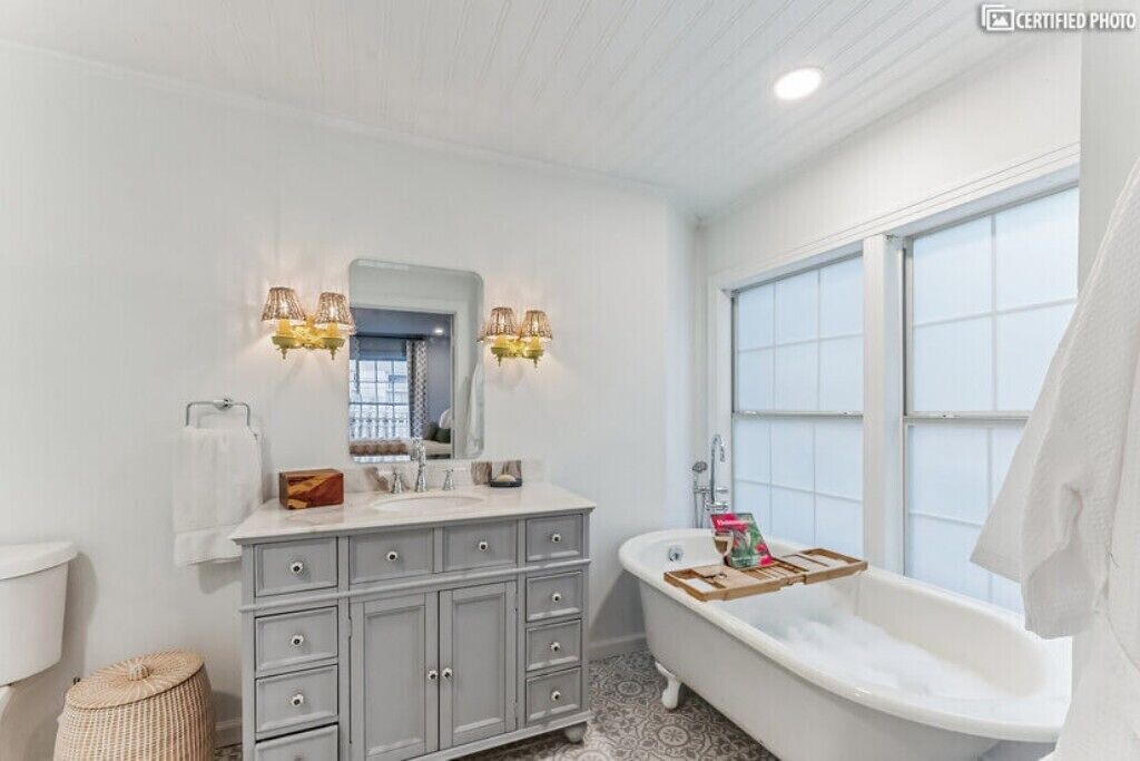 Photo of Bathroom in Little Forest Hills