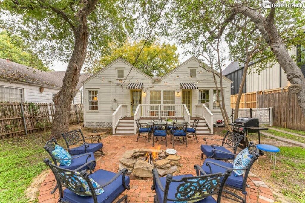Photo of Outdoor in Little Forest Hills