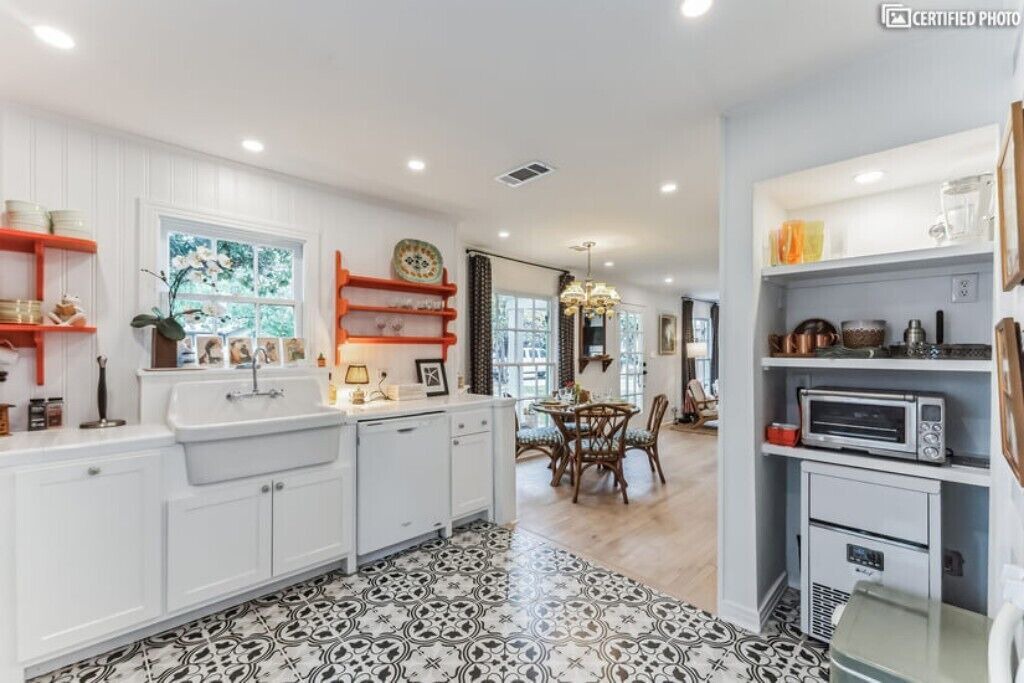 Photo of Kitchen in Little Forest Hills