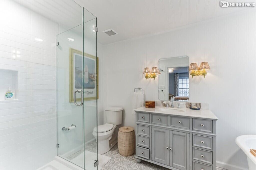 Photo of Bathroom in Little Forest Hills