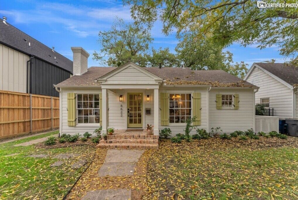 Photo of Outdoor in Little Forest Hills