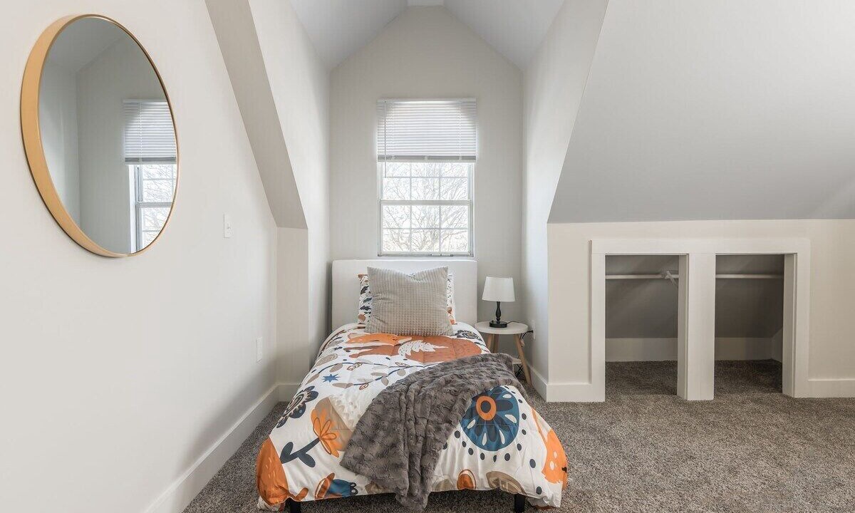 Photo of Bedroom in Lake Waukomis
