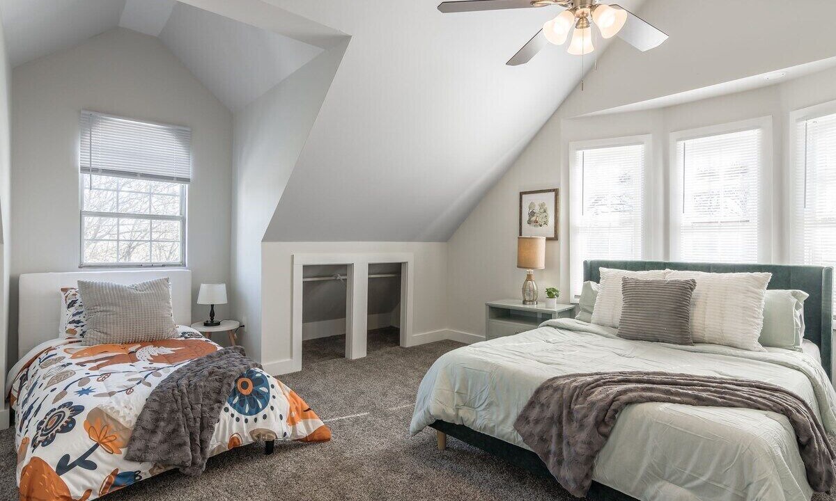 Photo of Bedroom in Lake Waukomis