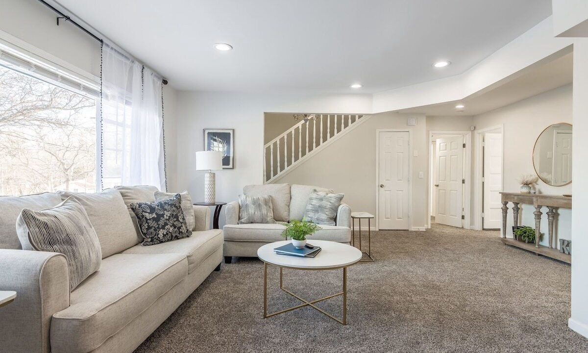 Photo of Livingroom in Lake Waukomis