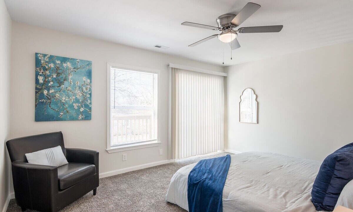 Photo of Bedroom in Lake Waukomis
