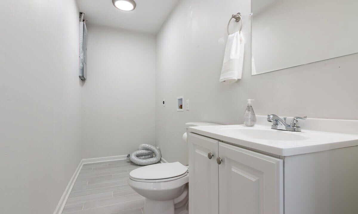 Photo of Bathroom in Lake Waukomis