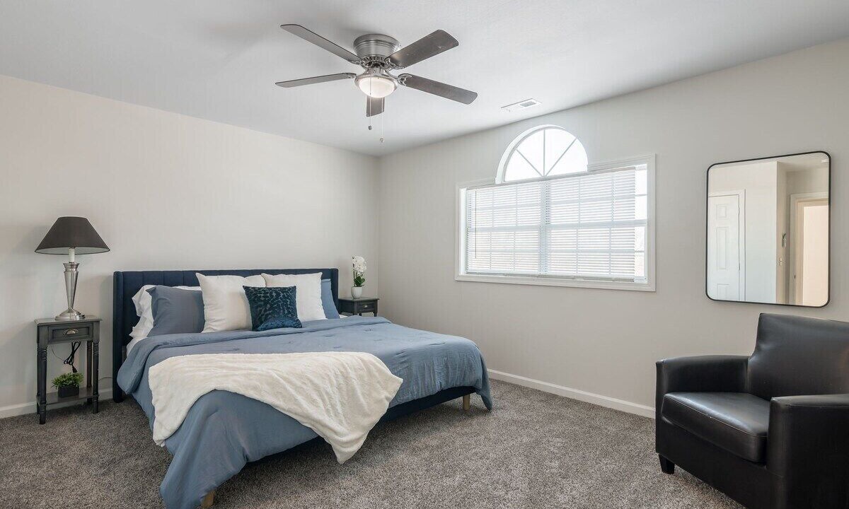 Photo of Bedroom in Lake Waukomis