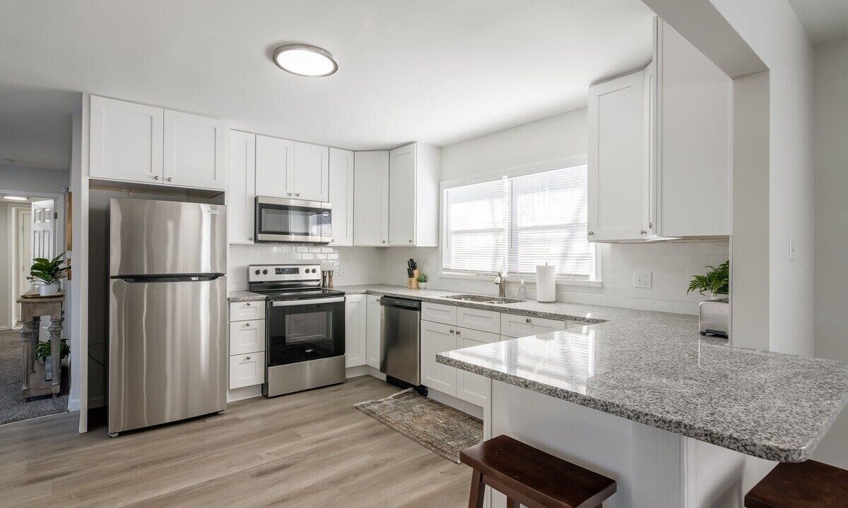 Photo of Kitchen in Lake Waukomis