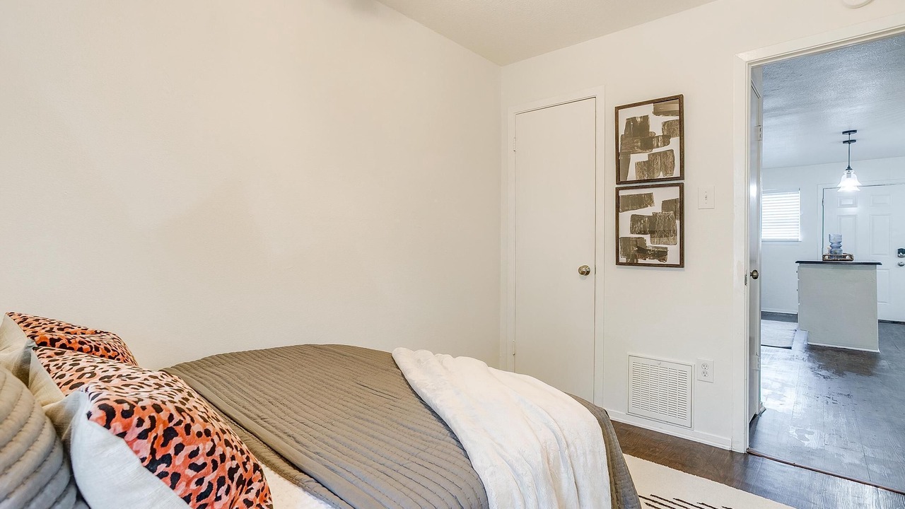 Photo of Bedroom in Fairmount