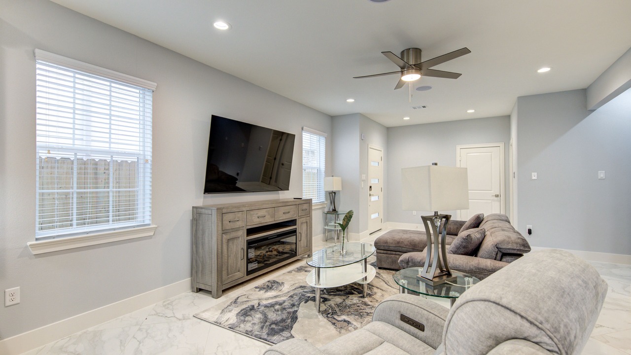Photo of Livingroom in Spring Branch
