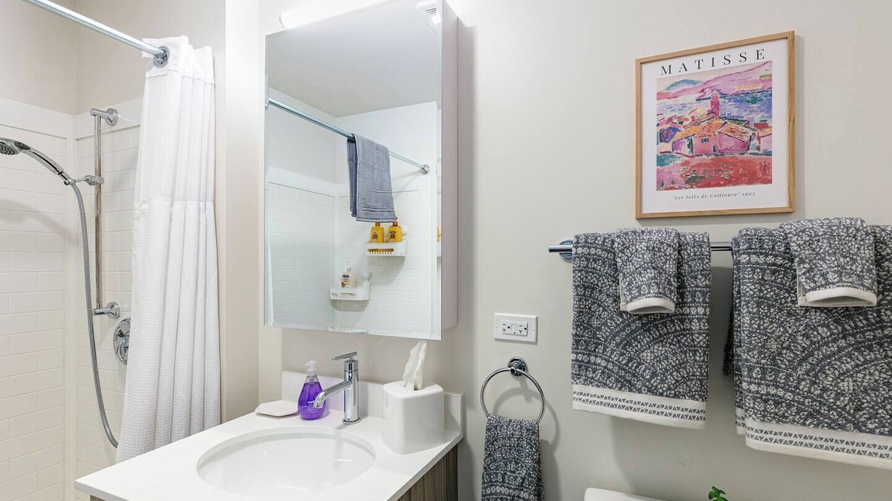 Photo of Bathroom in Printers Row