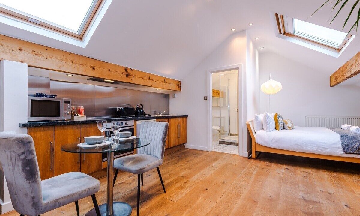 Photo of Others in Cheadle Hulme