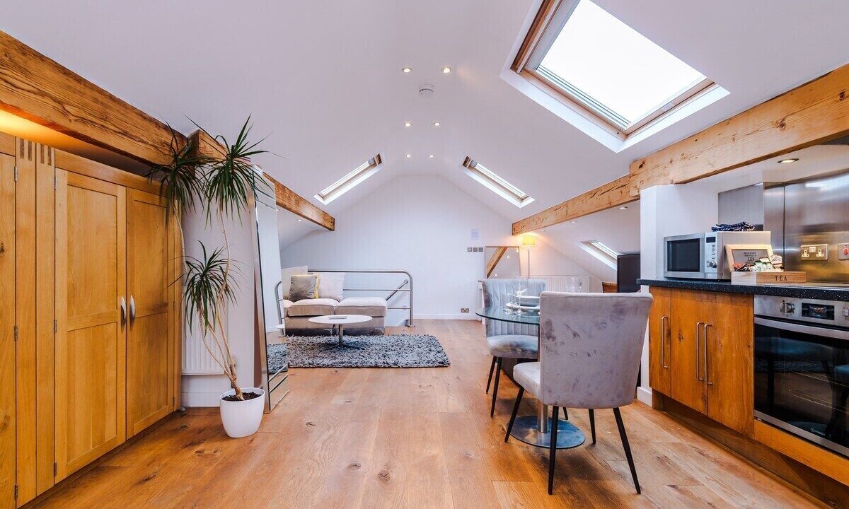 Photo of Others in Cheadle Hulme