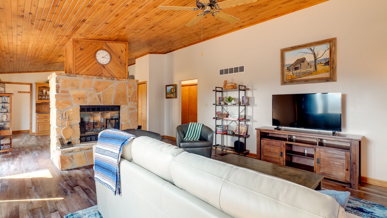 Photo of Livingroom in Bixby
