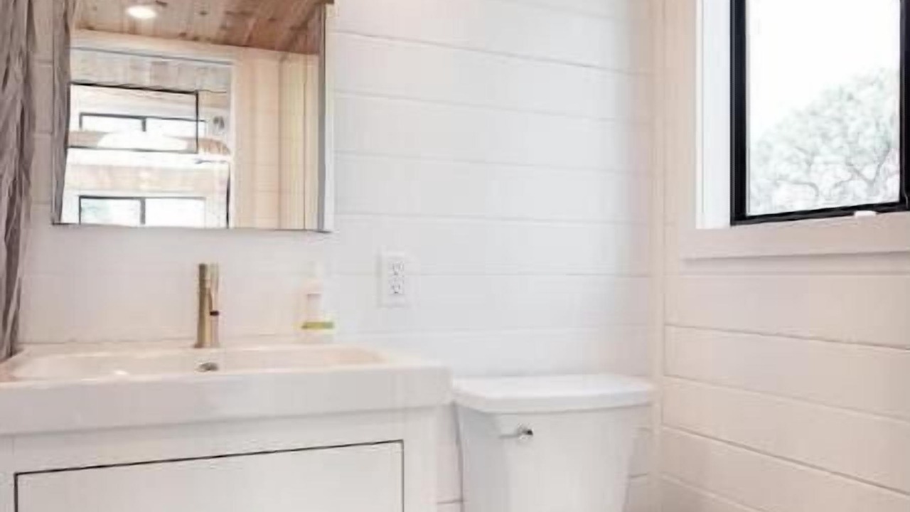 Photo of Bathroom in Thurber