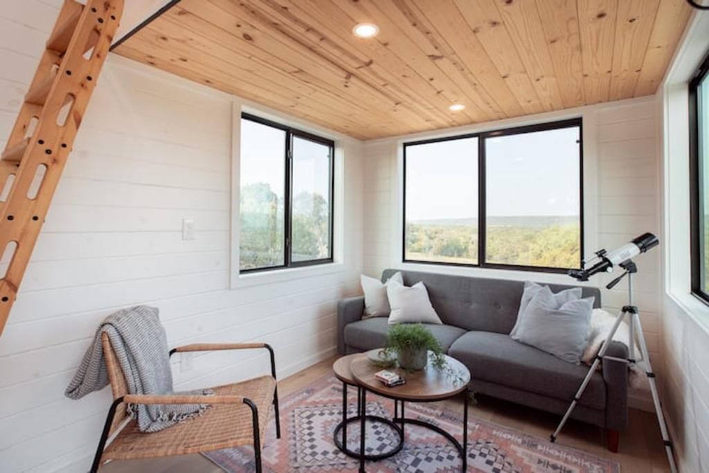 Photo of Livingroom in Thurber