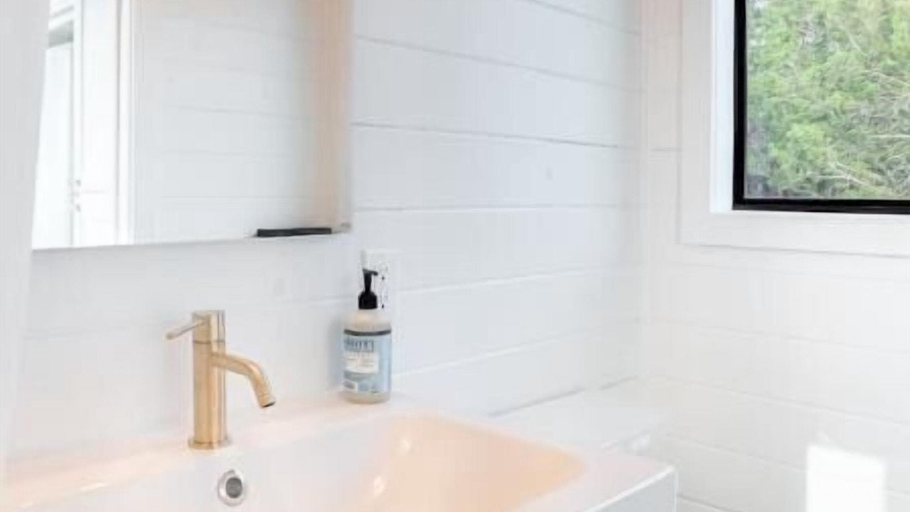 Photo of Bathroom in Thurber