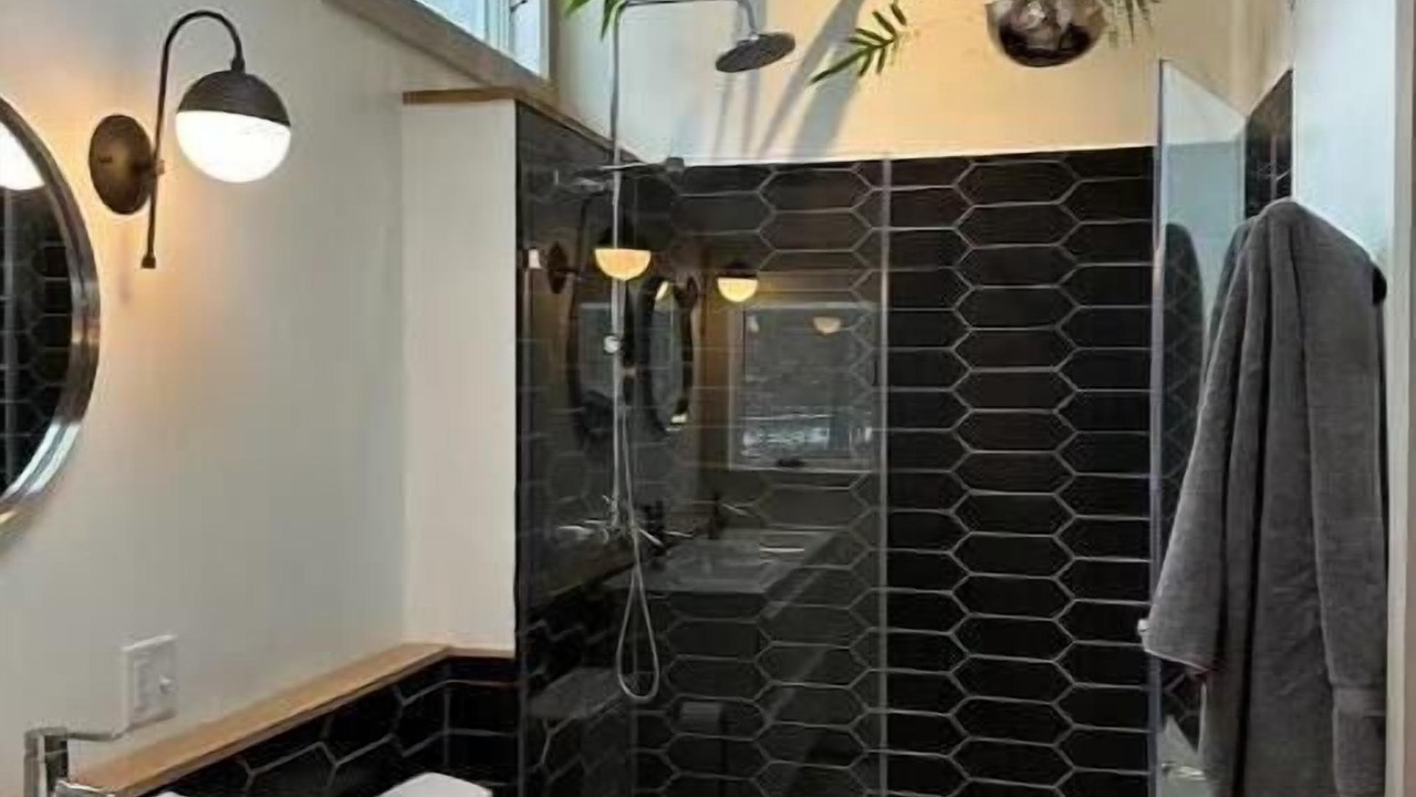 Photo of Bathroom in Big Indian