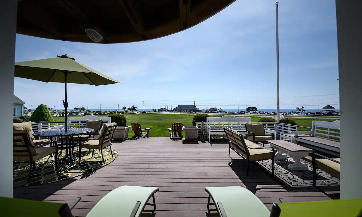 Photo of Outdoor in Eastward Look