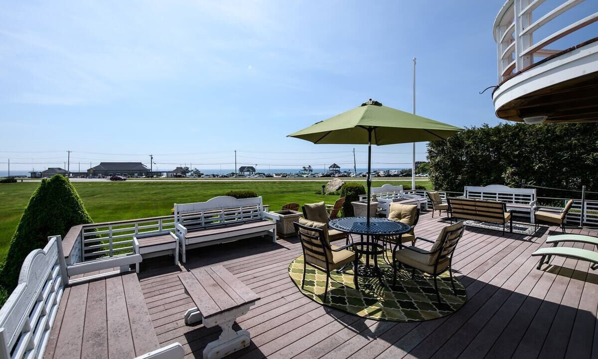 Photo of Outdoor in Eastward Look