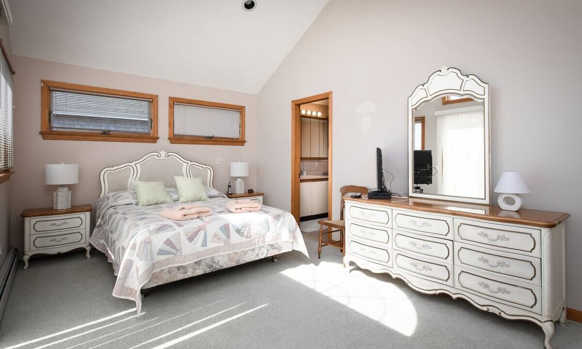 Photo of Bedroom in Eastward Look
