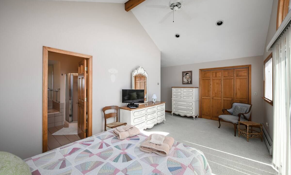 Photo of Bedroom in Eastward Look