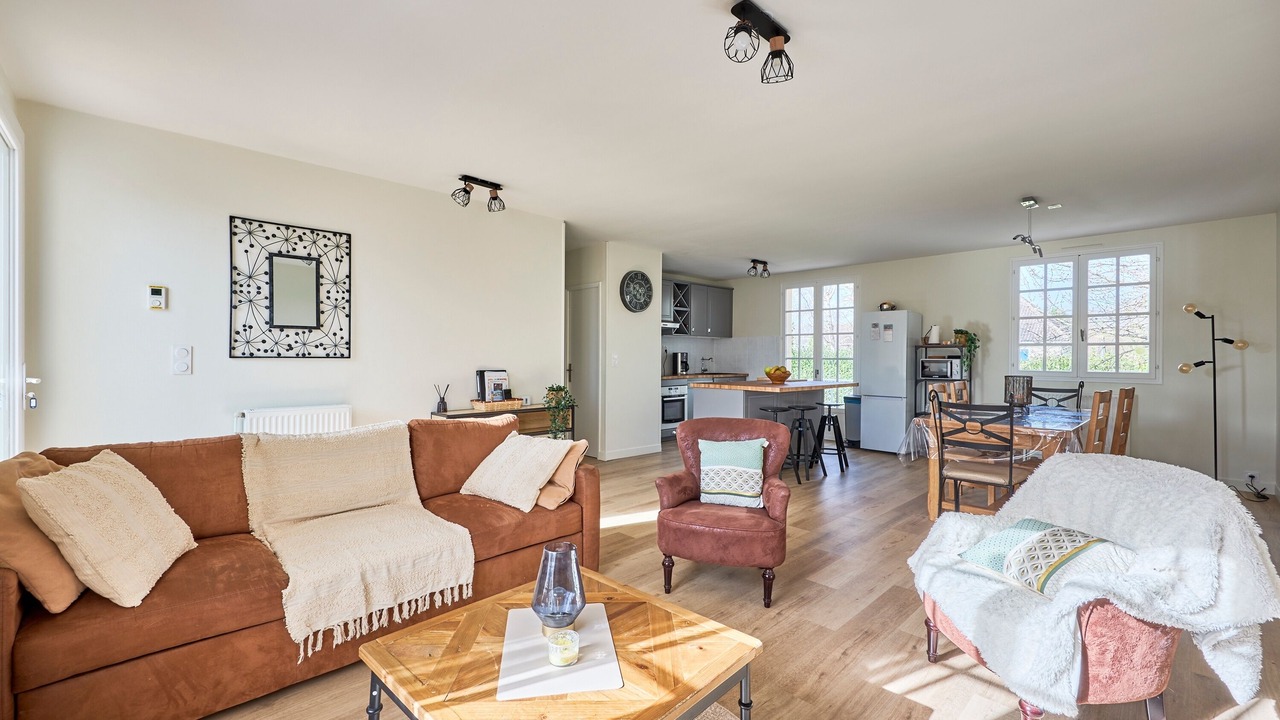 Photo of Livingroom in Graye-sur-Mer