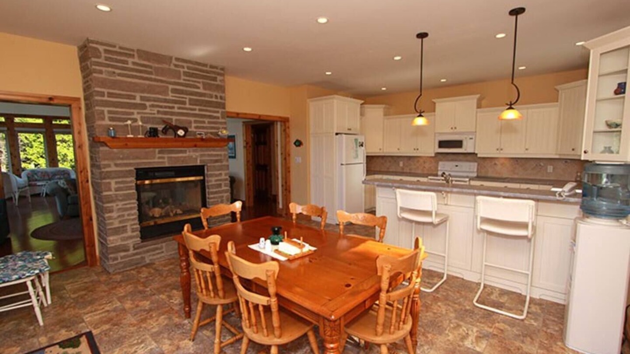 Photo of Kitchen in South Bruce Peninsula