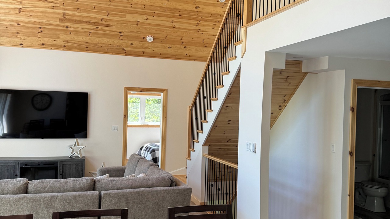 Photo of Livingroom in Bishop Corners