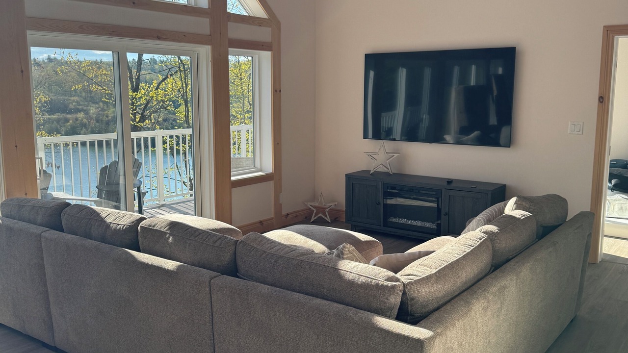 Photo of Livingroom in Bishop Corners