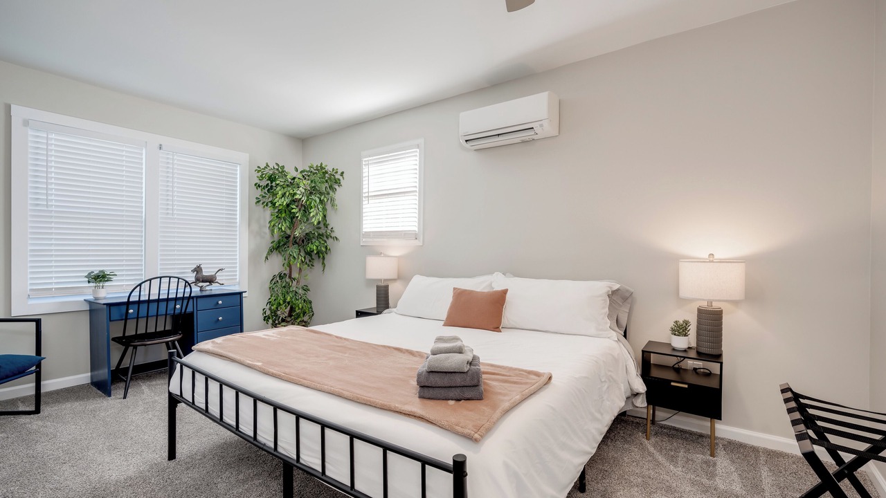 Photo of Bedroom in Forest Hills