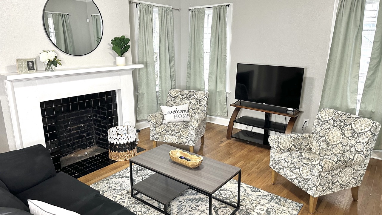 Photo of Livingroom in Fondren
