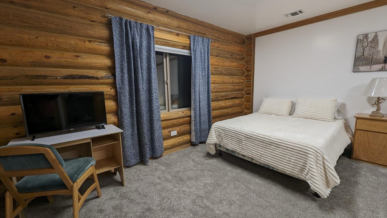 Photo of Bedroom in Hot Springs