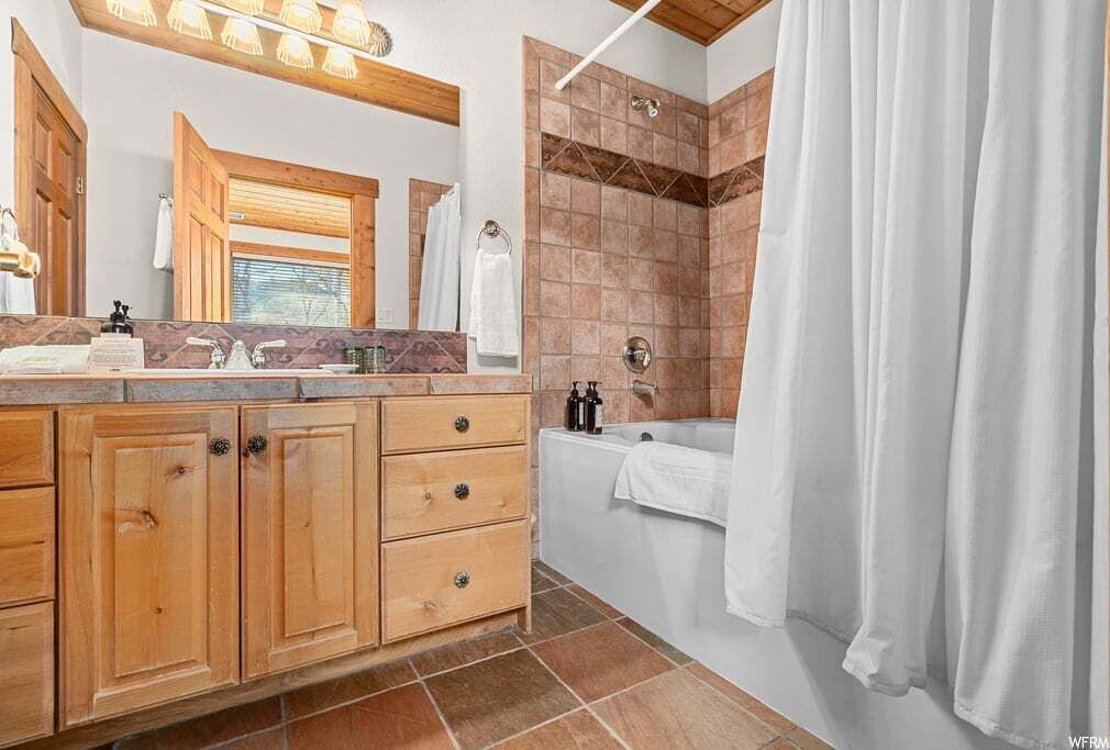 Photo of Bathroom in Sundance