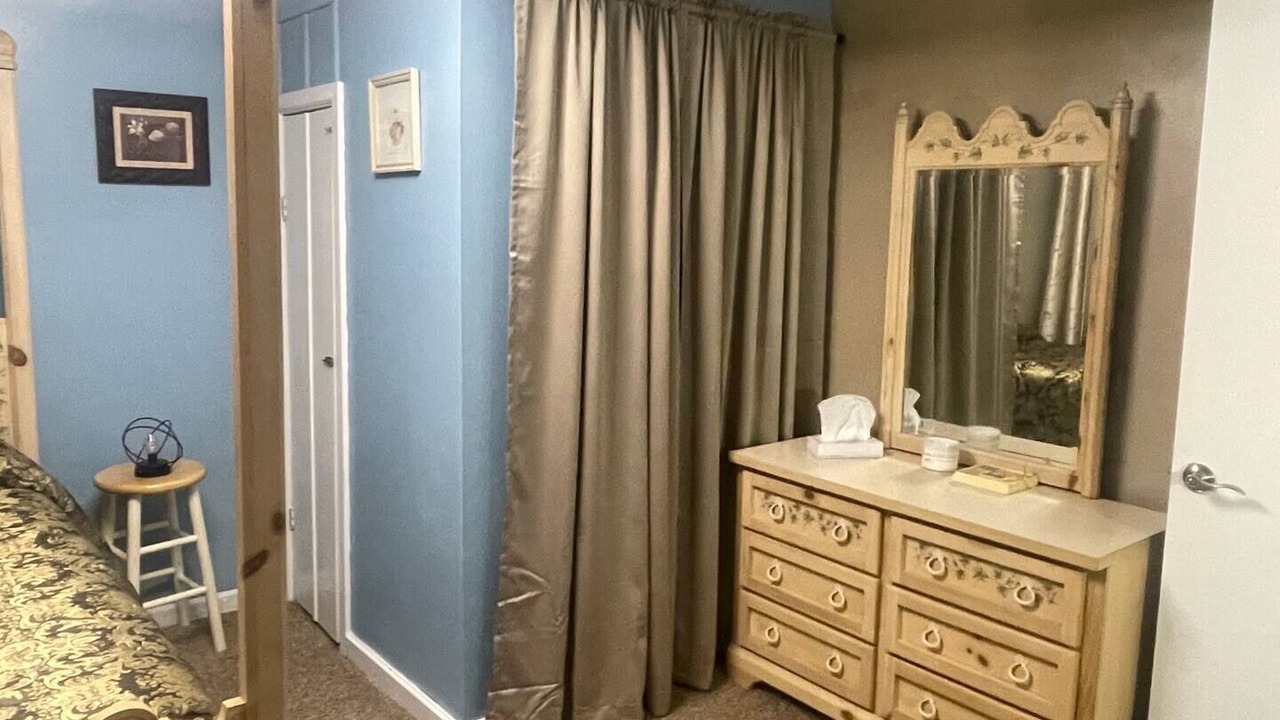 Photo of Bedroom in Dice