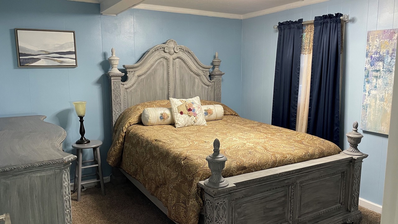 Photo of Bedroom in Dice