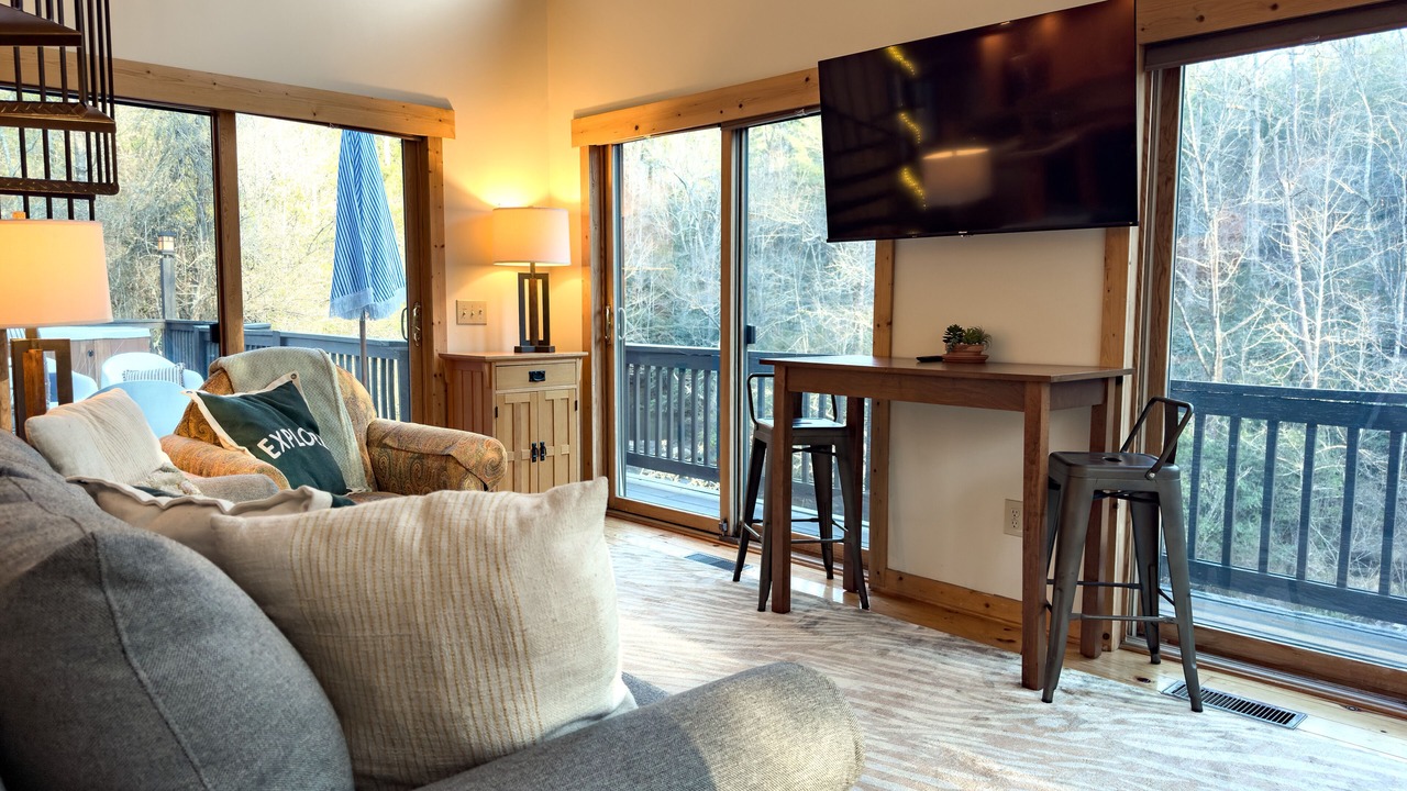 Photo of Livingroom in Tamassee