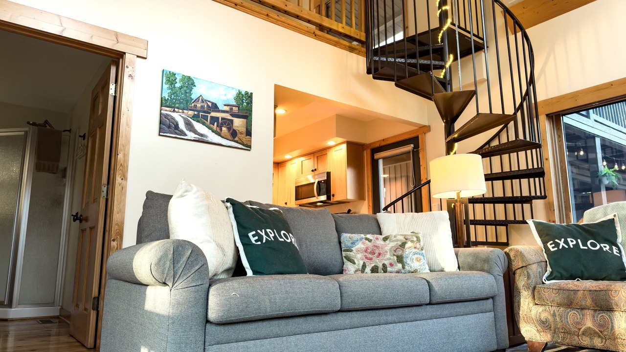 Photo of Livingroom in Tamassee