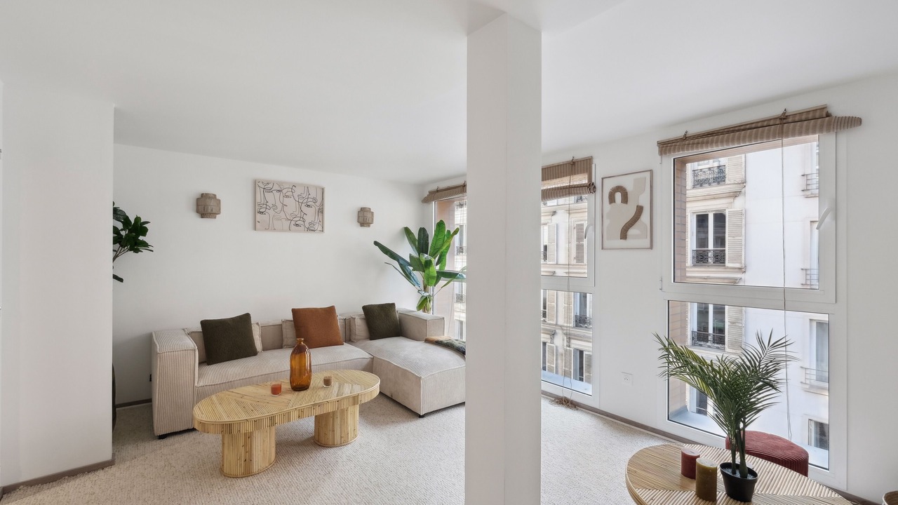 Photo of Livingroom in 17th Arrondissement
