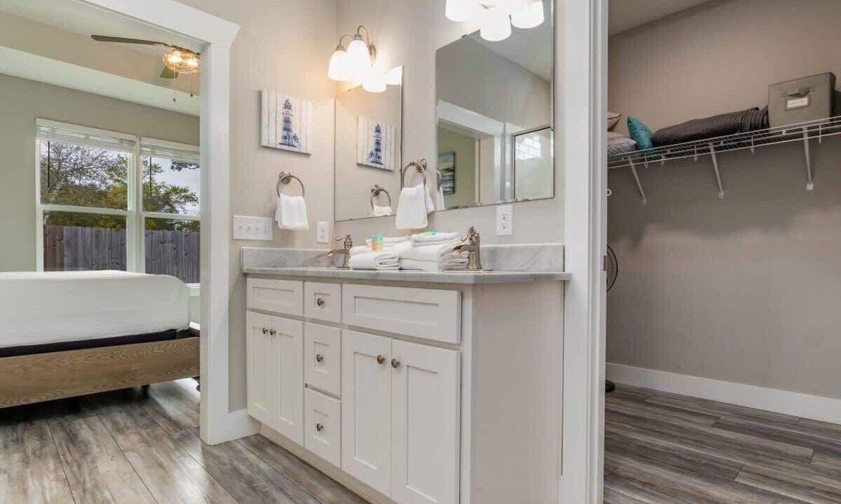 Photo of Bathroom in Ono Island