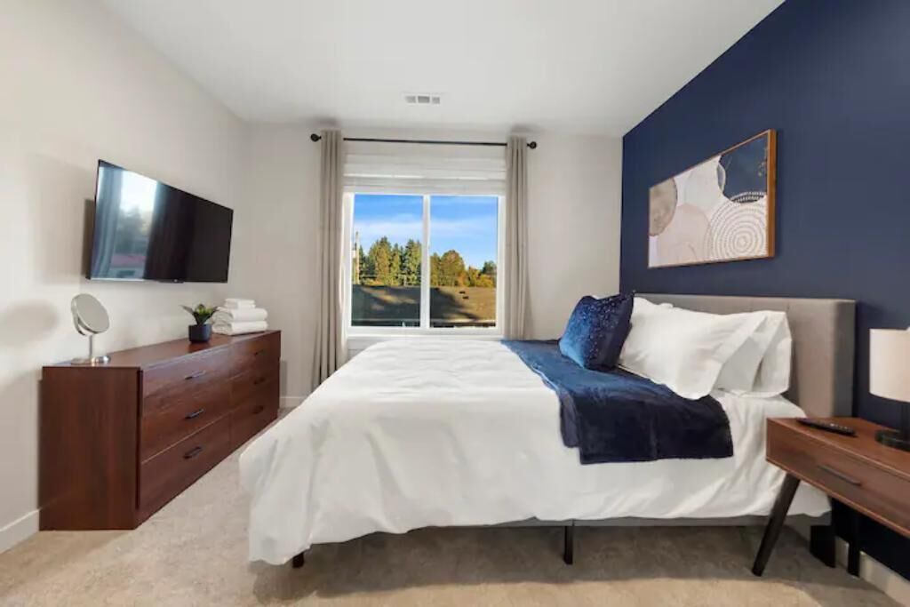 Photo of Bedroom in Seattle Metro Area