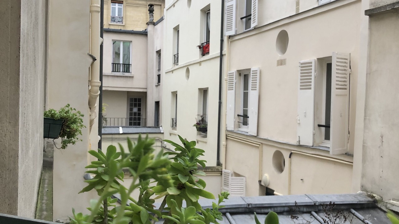 Photo of Outdoor in Clignancourt