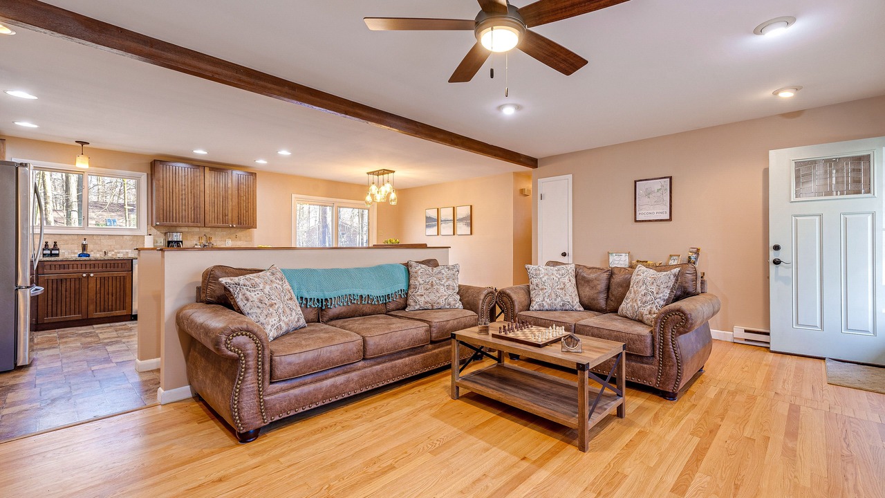 Photo of Livingroom in Pocono Pines
